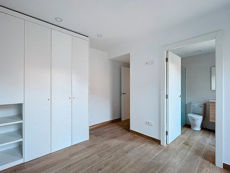 Elegant Apartment for Sale in Les Escaldes, Andorra. Photo:  16