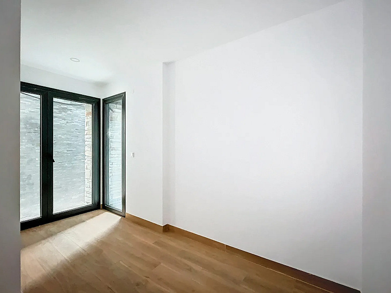 Elegant Apartment for Sale in Les Escaldes, Andorra. Photo:  27