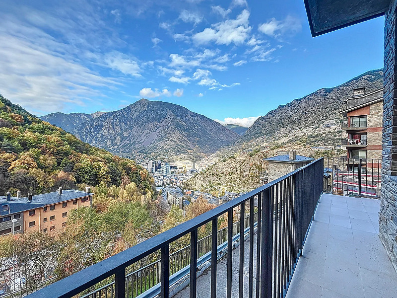 Elegant Apartment for Sale in Les Escaldes, Andorra. Photo:  31