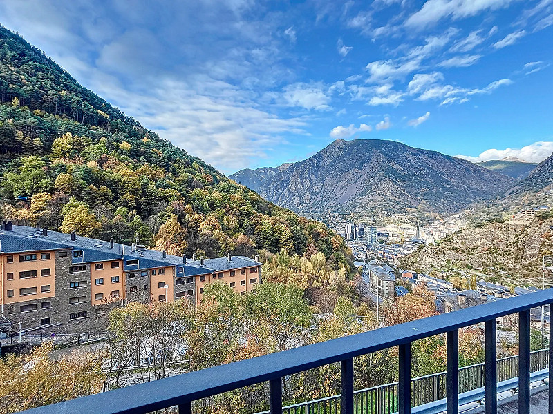 Elegant Apartment for Sale in Les Escaldes, Andorra. Photo:  34