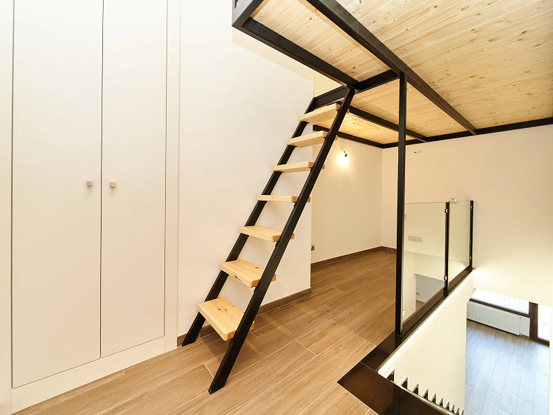 Charming Duplex Penthouse with Mezzanine in La Massana, Andorra. Photo:  11