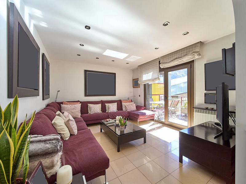 Elegant Apartment for Sale in the Heart of Andorra la Vella, Andorra. Photo:  2