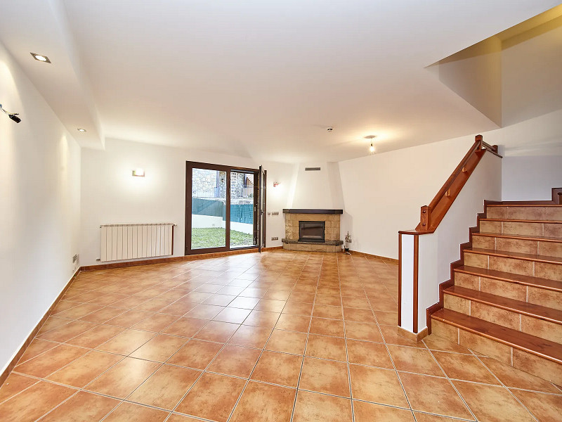 Magnificent Semi-Detached House in Aixirivall, Sant Julià de Lòria, Andorra. Photo:  2