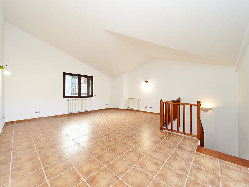 Magnificent Semi-Detached House in Aixirivall, Sant Julià de Lòria, Andorra. Photo:  14