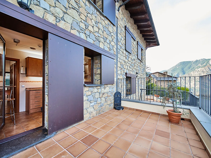 Magnificent Semi-Detached House in Aixirivall, Sant Julià de Lòria, Andorra. Photo:  18