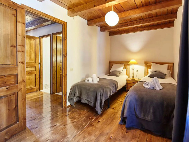 Elegant Triplex in La Pleta del Tarter, Andorra. Photo:  10