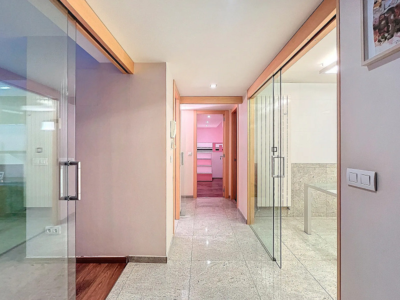 Modern Apartment in the Heart of Andorra la Vella. Photo:  24