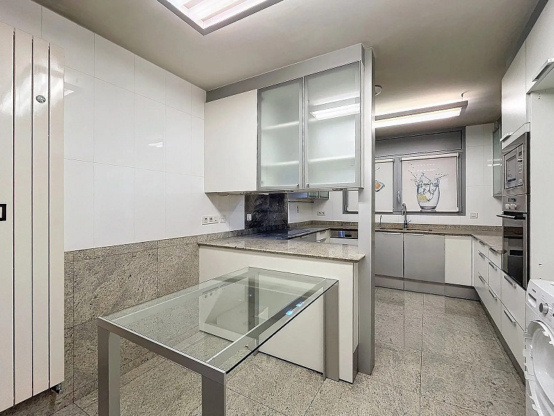 Modern Apartment in the Heart of Andorra la Vella. Photo:  25