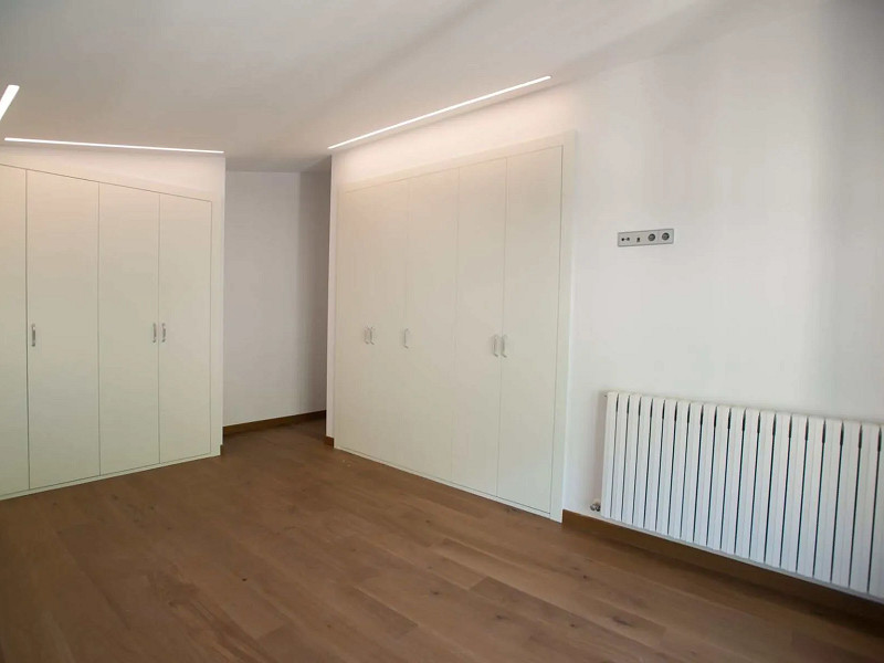 Luxury Apartment for Sale in the Exclusive Area of Vila in Encamp. Photo:  6