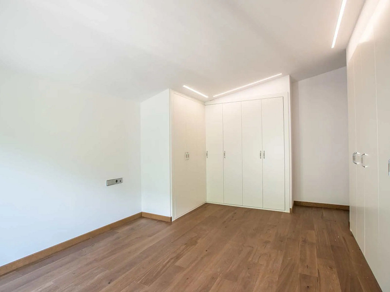 Luxury Apartment for Sale in the Exclusive Area of Vila in Encamp. Photo:  7