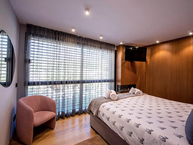 Spacious Apartment in Sant Pere del Tarter: Prime Investment Opportunity. Photo:  8