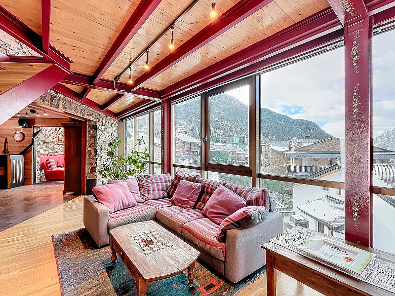 Spacious and Bright Home with Stunning Views in Les Bons, Encamp. Photo:  5