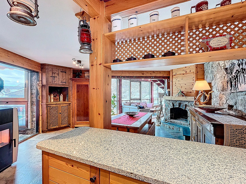 Spacious and Bright Home with Stunning Views in Les Bons, Encamp. Photo:  16