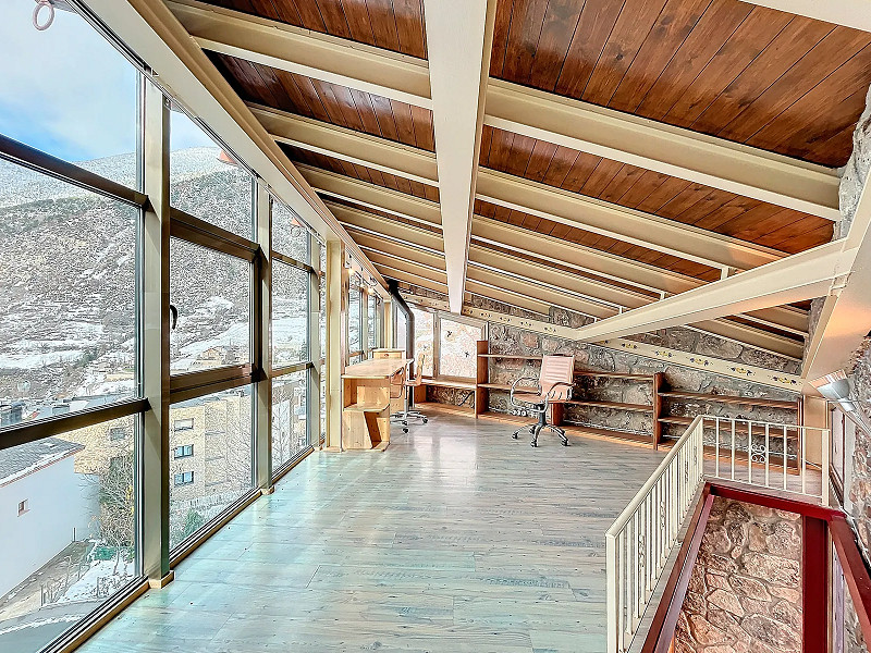 Spacious and Bright Home with Stunning Views in Les Bons, Encamp. Photo:  34