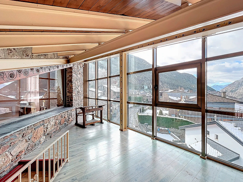 Spacious and Bright Home with Stunning Views in Les Bons, Encamp. Photo:  35