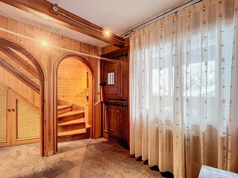 Spacious and Bright Home with Stunning Views in Les Bons, Encamp. Photo:  43