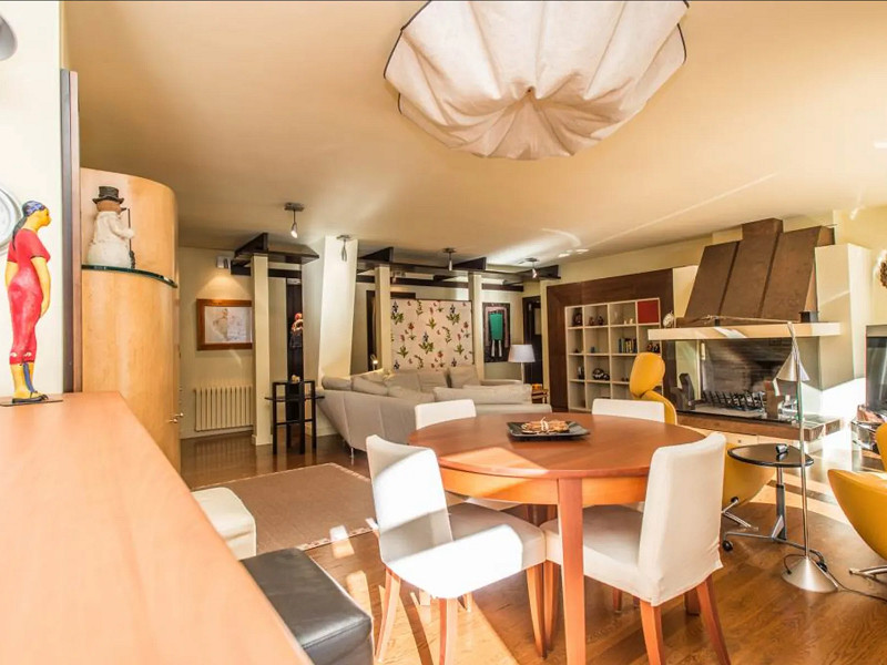 Elegant Duplex Penthouse in a Prestigious Area of Andorra. Photo:  5