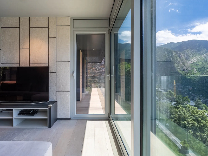 Exclusive Apartment with Panoramic Views in Can Diumenge, Andorra. Photo:  8