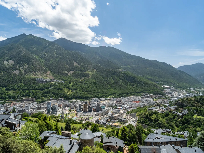 Exclusive Apartment with Panoramic Views in Can Diumenge, Andorra. Photo:  23