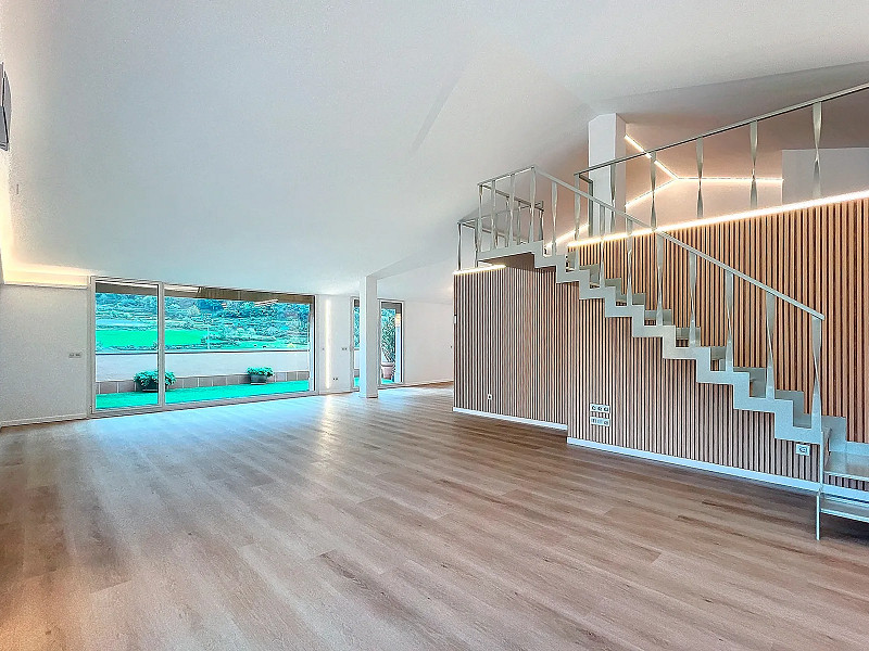 Luxurious Penthouse with Modern Design in the Heart of Andorra La Vella. Photo:  10