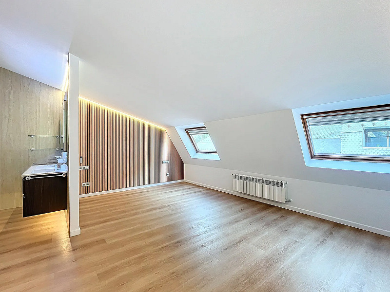 Luxurious Penthouse with Modern Design in the Heart of Andorra La Vella. Photo:  35