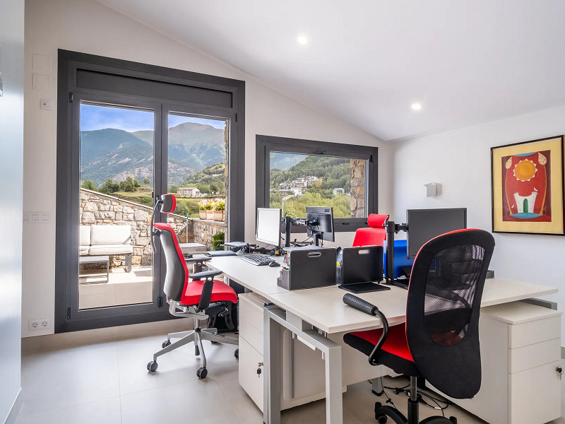 Contemporary Chalet with Panoramic Views, Terraces, and Jacuzzi in La Massana. Photo:  27