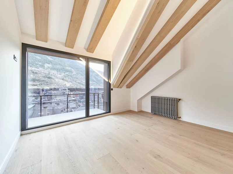 Elegant Villa in the Exclusive Sacalma Area, Escaldes-Engordany. Photo:  13