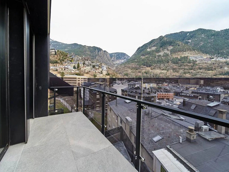 Elegant Villa in the Exclusive Sacalma Area, Escaldes-Engordany. Photo:  18