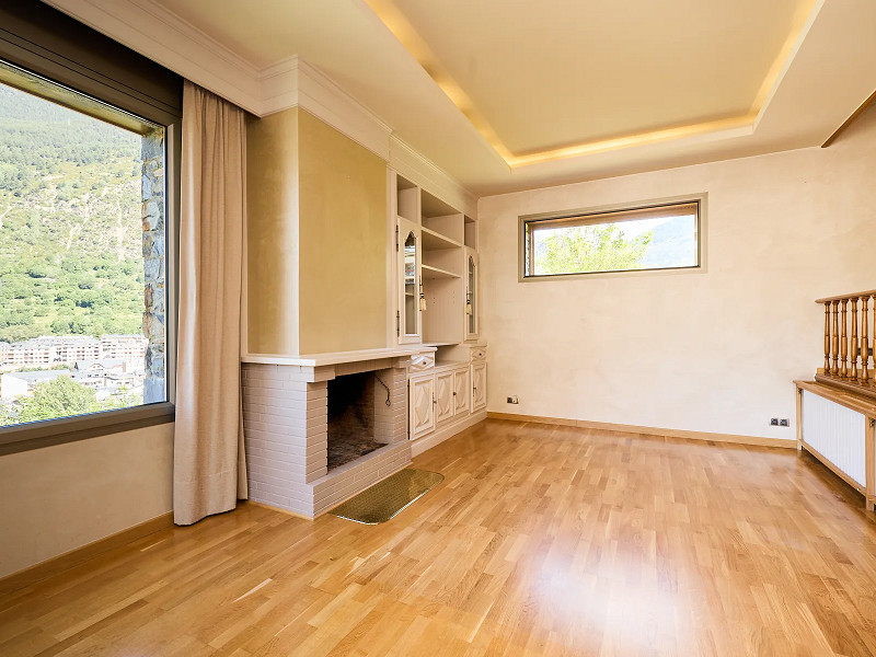 Charming House in a Quiet Area of Encamp. Photo:  4