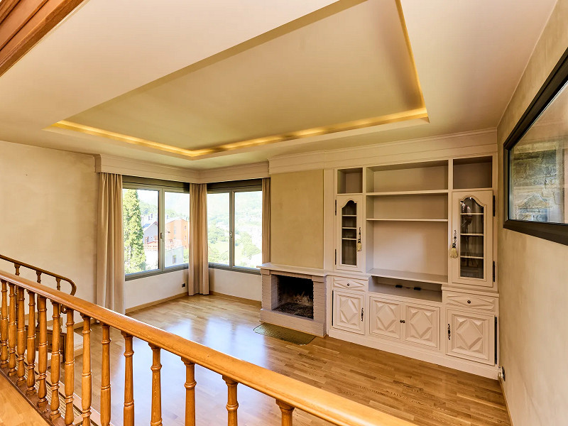 Charming House in a Quiet Area of Encamp. Photo:  5