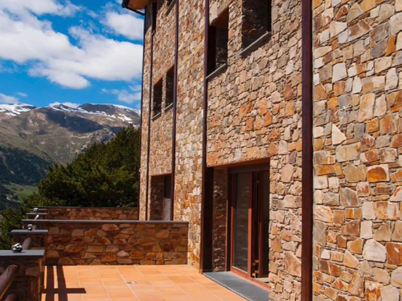 Exclusive Semi-Detached Mountain Home in El Forn de Canillo