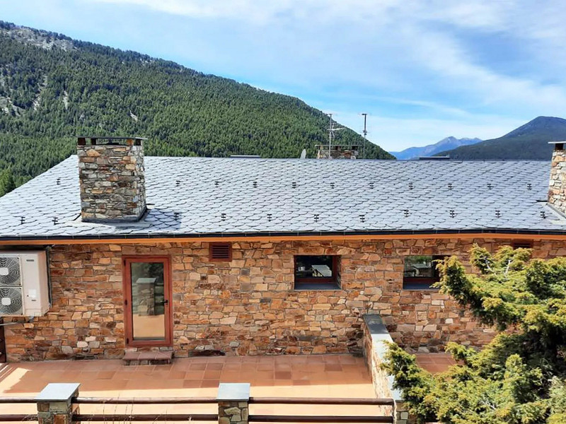 Exclusive Semi-Detached Mountain Home in El Forn de Canillo. Photo:  2