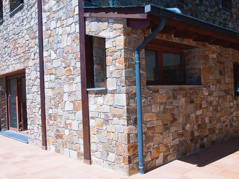 Exclusive Semi-Detached Mountain Home in El Forn de Canillo. Photo:  3