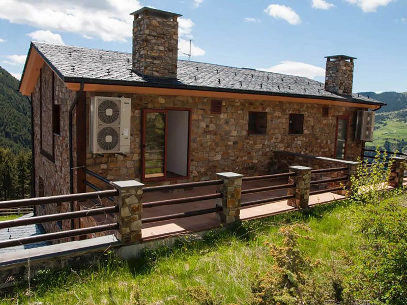 Exclusive Semi-Detached Mountain Home in El Forn de Canillo. Photo:  5