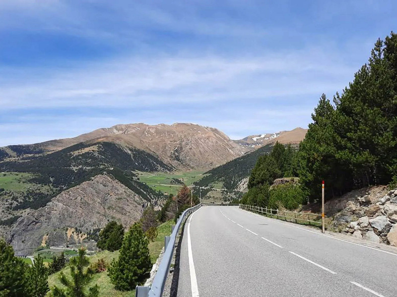 Exclusive Semi-Detached Mountain Home in El Forn de Canillo. Photo:  8