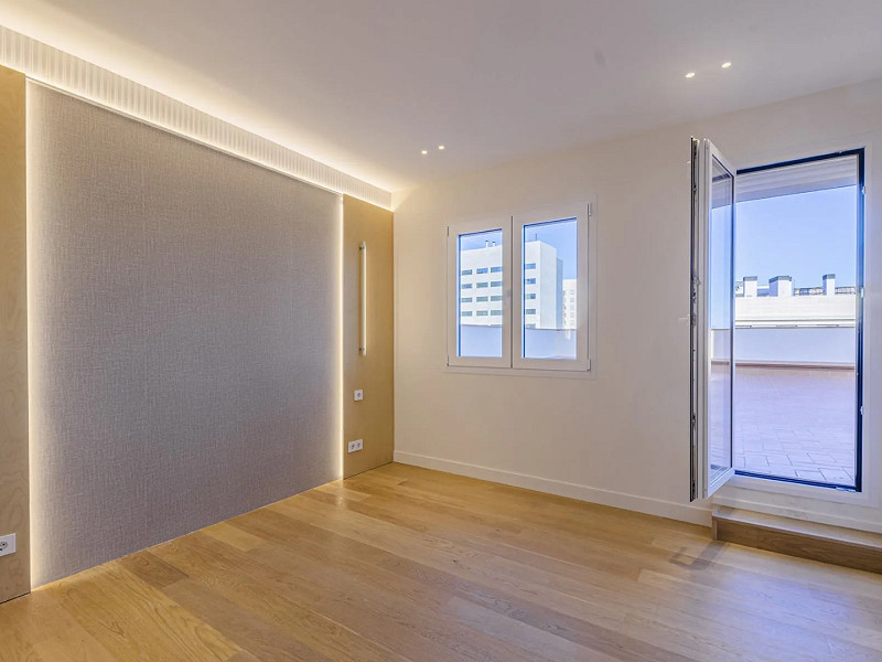 Luxury Penthouse with Private Terraces in Barcelona’s Exclusive District. Photo:  4