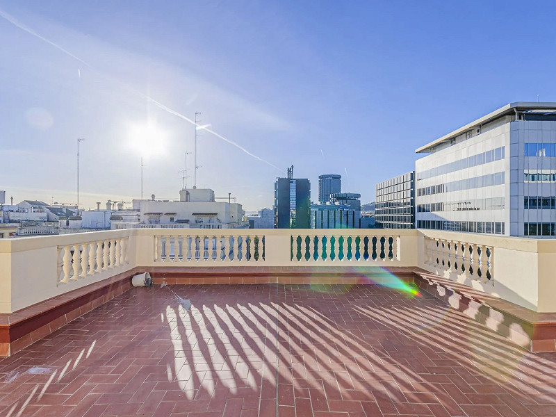 Luxury Penthouse with Private Terraces in Barcelona’s Exclusive District. Photo:  8