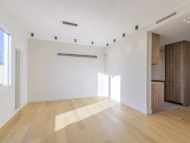 Luxury Penthouse with Private Terraces in Barcelona’s Exclusive District. Photo:  10