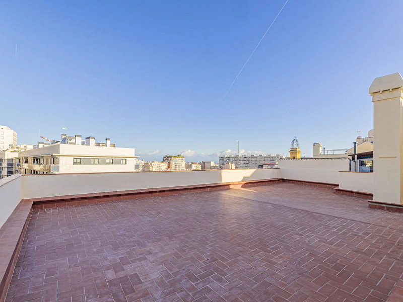 Luxury Penthouse with Private Terraces in Barcelona’s Exclusive District. Photo:  21