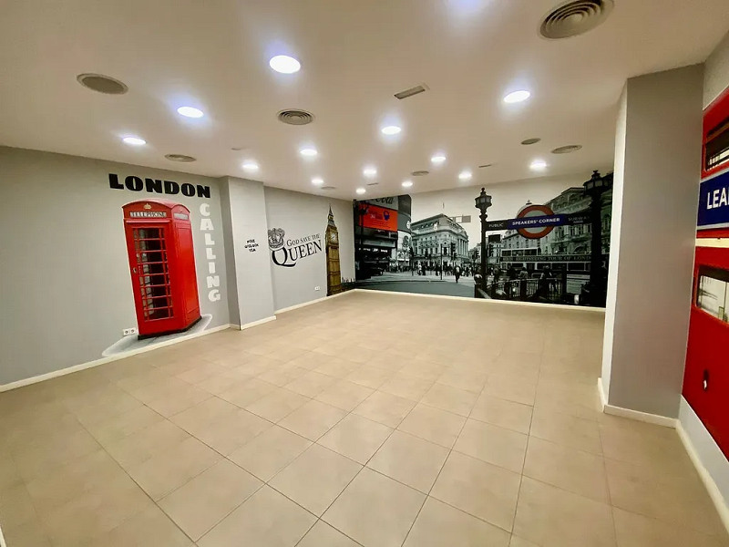 Коммерческое помещение в центре Барселоны без арендатора. Фото:  9