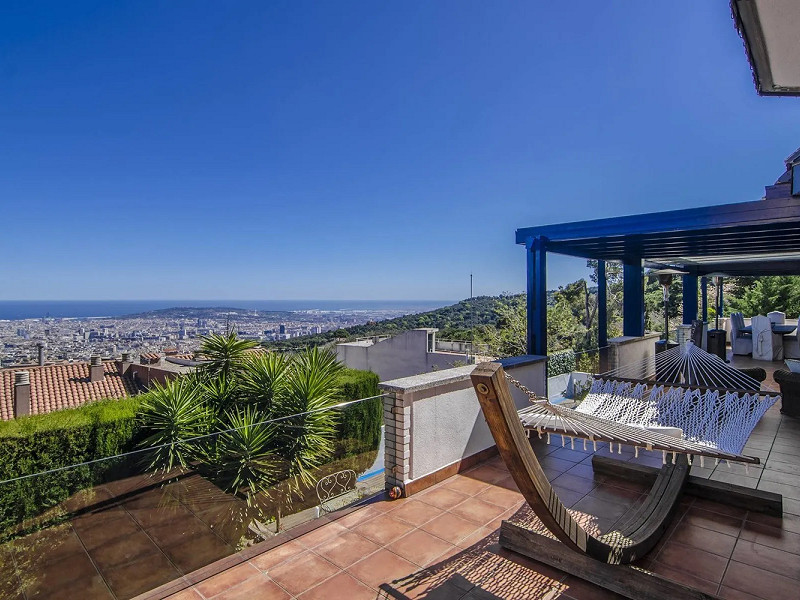 Modern Family Villa with Views and Comfort in the Hills of Barcelona. Photo:  2