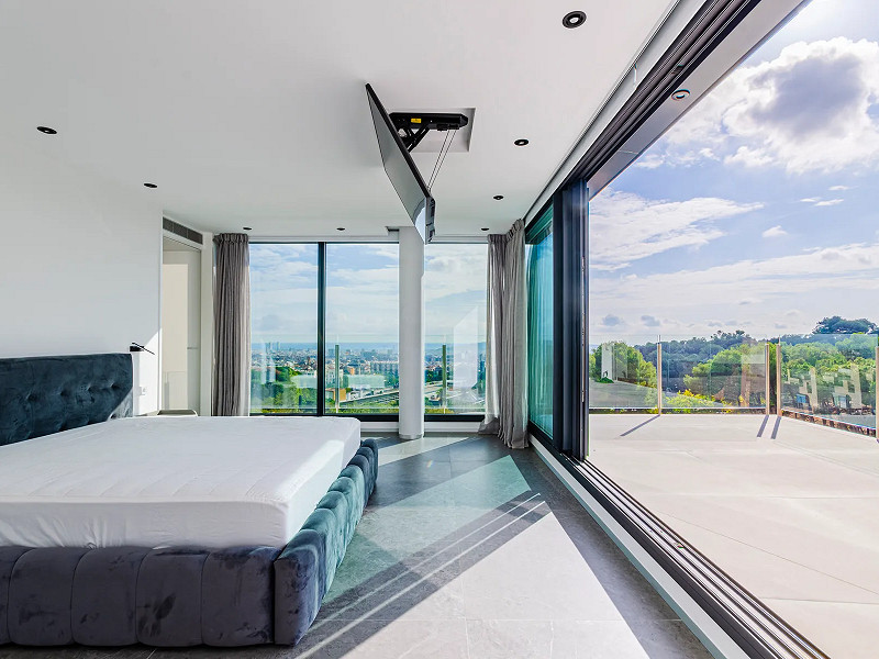 Newly Built Luxury Villa with Panoramic Views in Sarrià-Sant Gervasi. Photo:  13