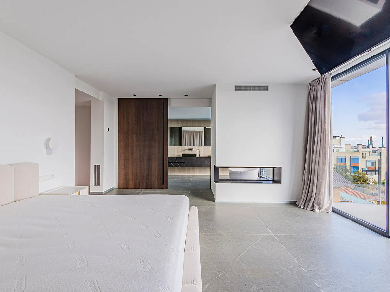 Newly Built Luxury Villa with Panoramic Views in Sarrià-Sant Gervasi. Photo:  22