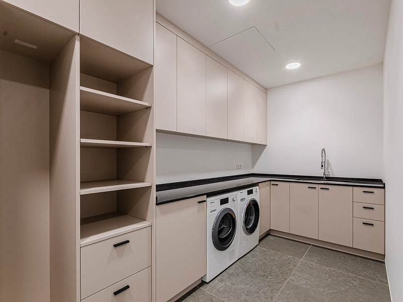 Newly Built Luxury Villa with Panoramic Views in Sarrià-Sant Gervasi. Photo:  32