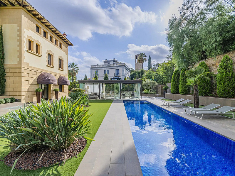 Restored Heritage Mansion With Cutting-Edge Tech in Prime Pedralbes. Photo:  2