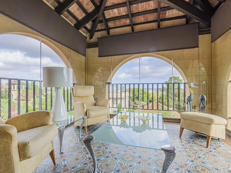 Restored Heritage Mansion With Cutting-Edge Tech in Prime Pedralbes. Photo:  5