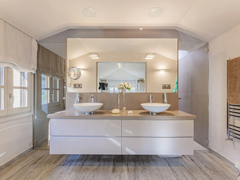 Restored Heritage Mansion With Cutting-Edge Tech in Prime Pedralbes. Photo:  20