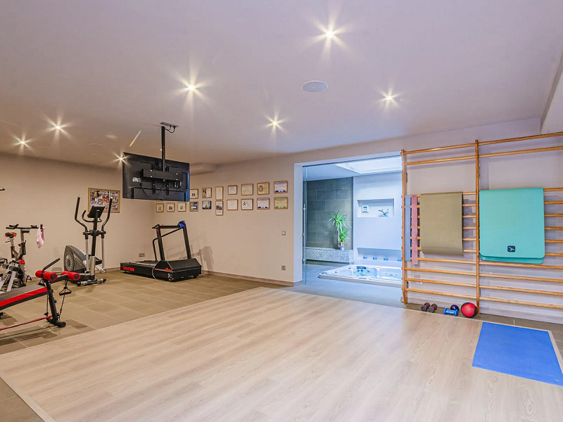 Restored Heritage Mansion With Cutting-Edge Tech in Prime Pedralbes. Photo:  23