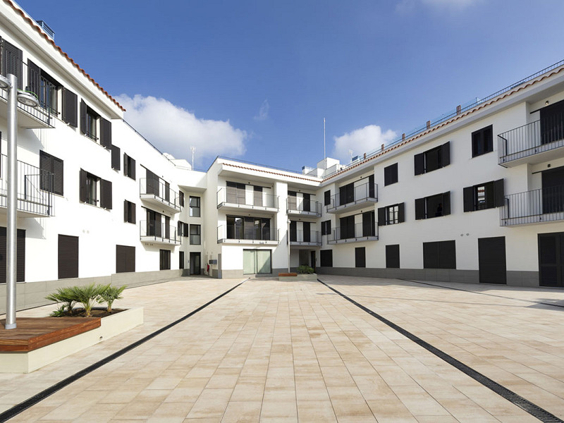 Квартиры в новом жилом комплексе рядом с пляжем в Сан-Поль-де-Мар. Фото:  6