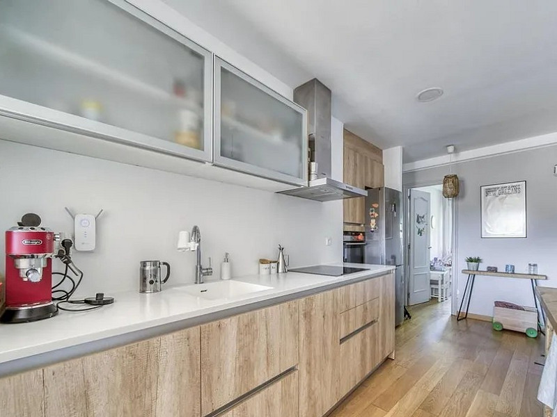 Bright Apartment with Terrace in Vibrant Poblenou. Photo:  13